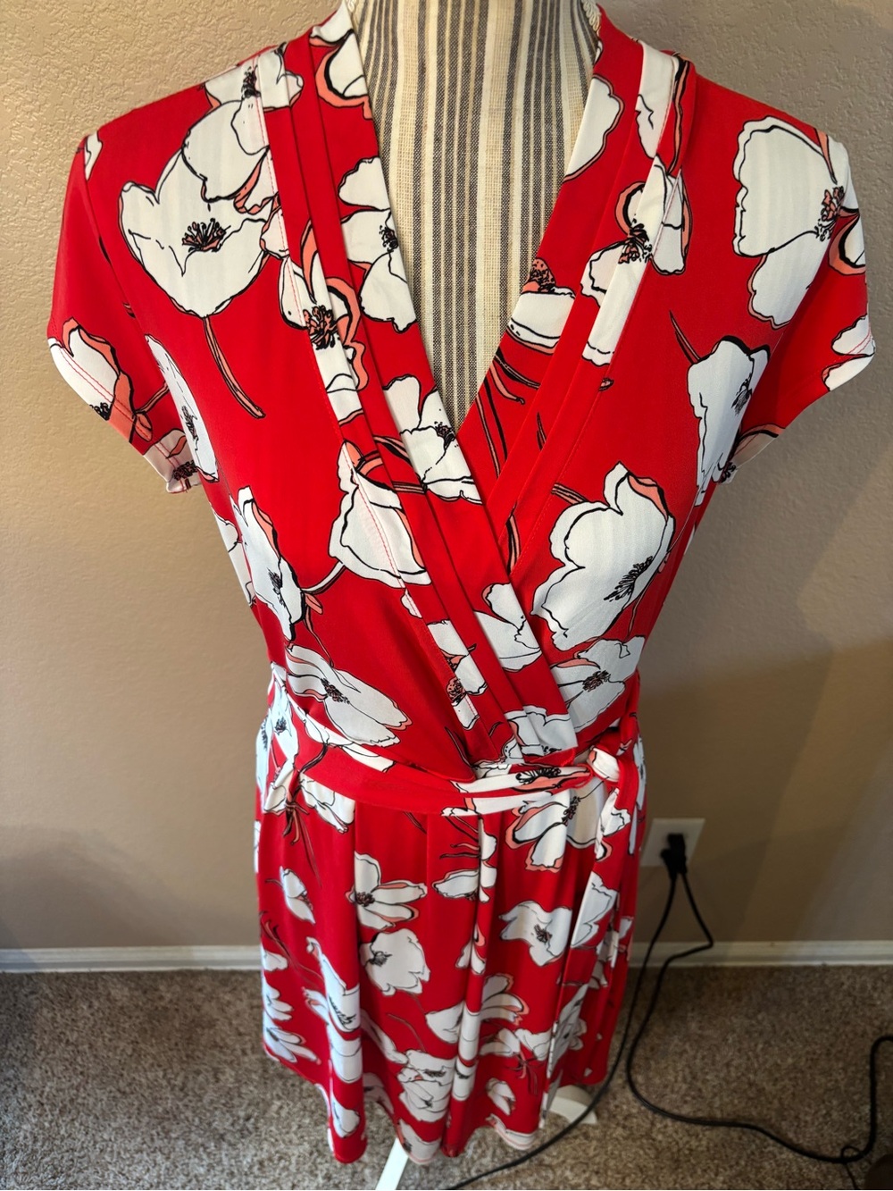 Liz Claiborne Dress Medium Red Faux-Wrap White Floral Midi Side Tie Retro Lined - Picture 2 of 13